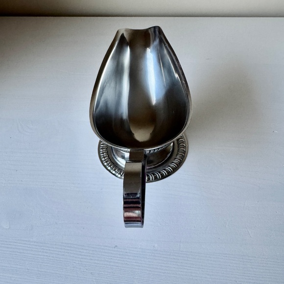 Vintage Vollrath Gravy Boat 47578 Stainless Steel Pedestal Classic Formal Dinner - Picture 5 of 12